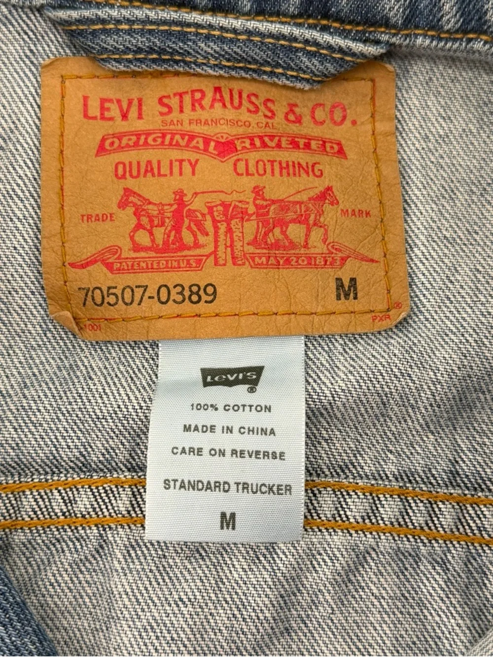 VTG 90s Levi's 70507 Relaxed Trucker Jacket Embroidered Eagle